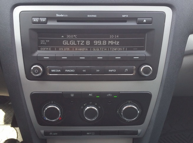 Звуковая установка & Свет в фоновом режиме — Skoda Octavia A5 Mk2, 1,6 ...