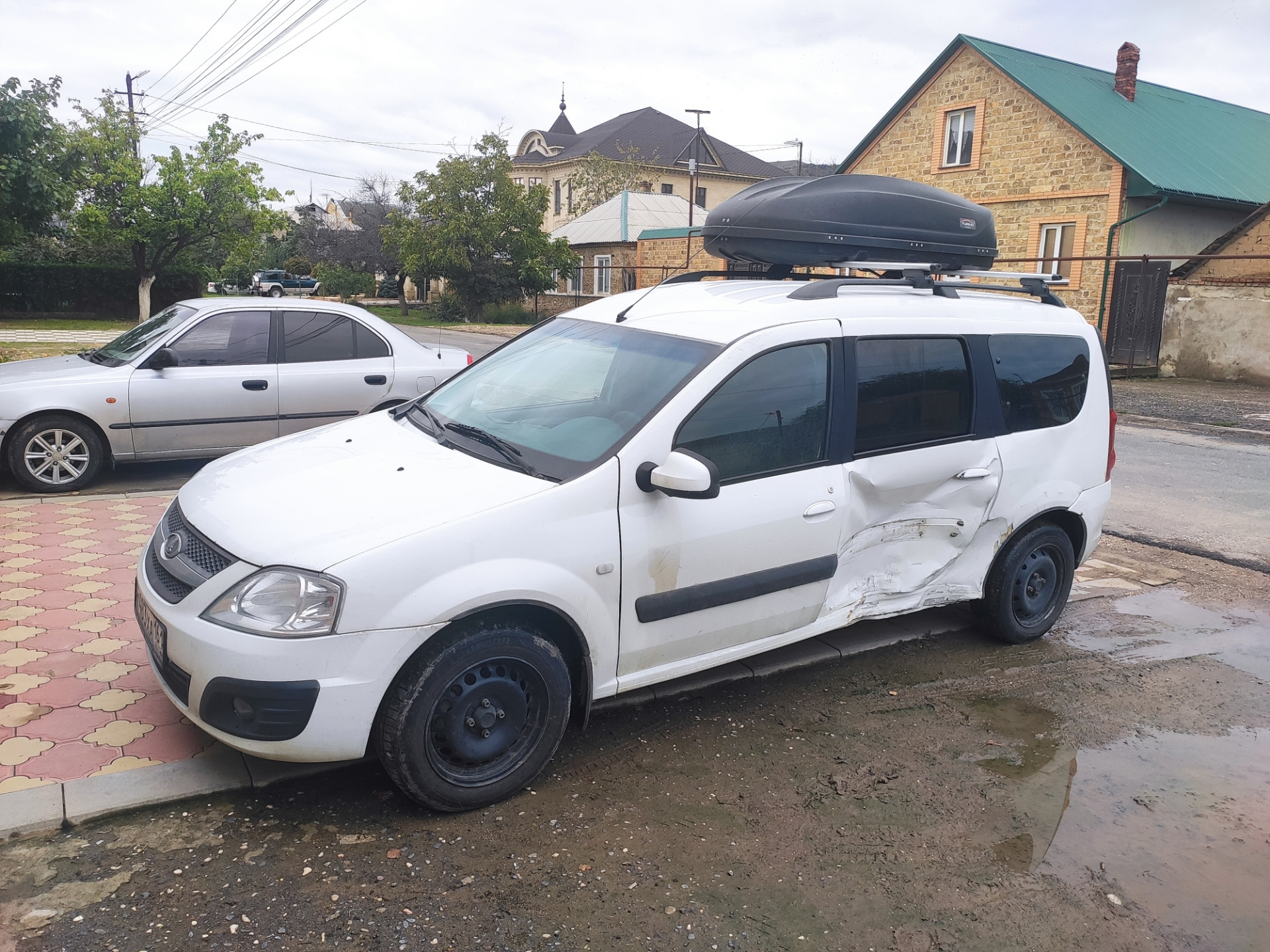 505000. Что такое не везет — Lada Ларгус, 9,9 л, 2016 года | ДТП | DRIVE2