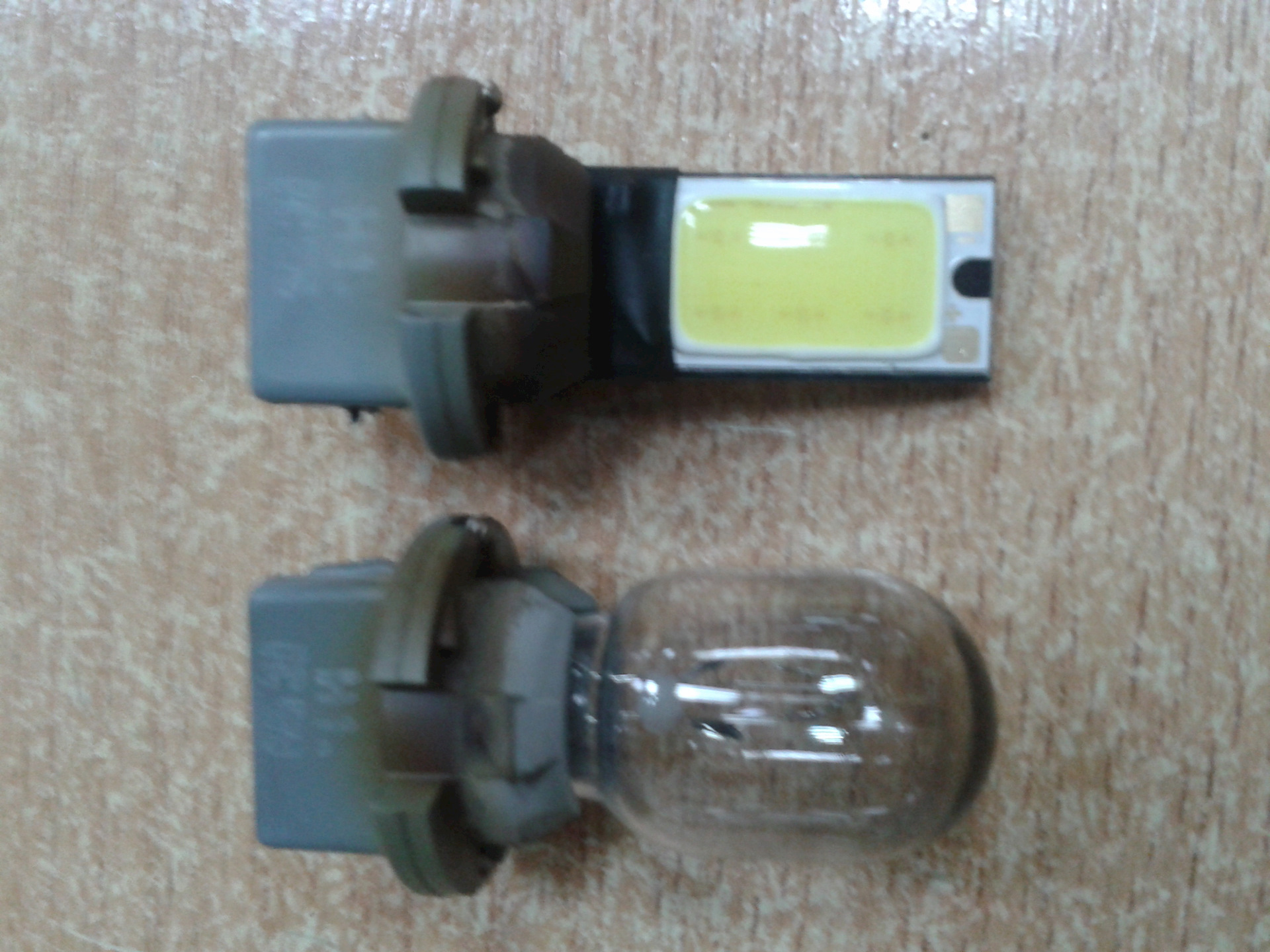 Лампа крайслер вояджер. Лампа крайслер вояджер. Лампа крайслер вояджер. Лампа pc579. Лампа крайслер вояджер.