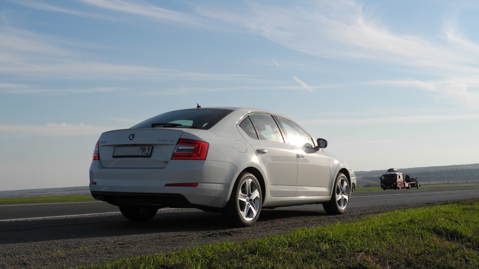 Skoda Octavia 1.8/MT/My Favourite Game