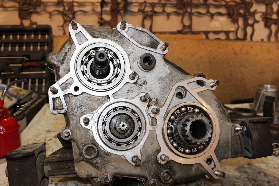 9c10889s 960 Как крепится раздатка на ниву 2121