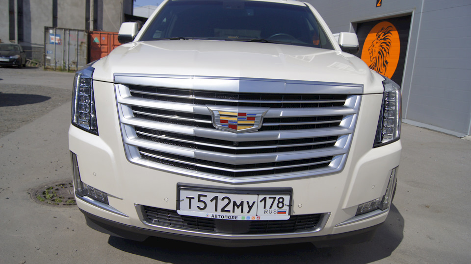 Установка омывателя камеры заднего вида и сетки в решетку CAdillac ...