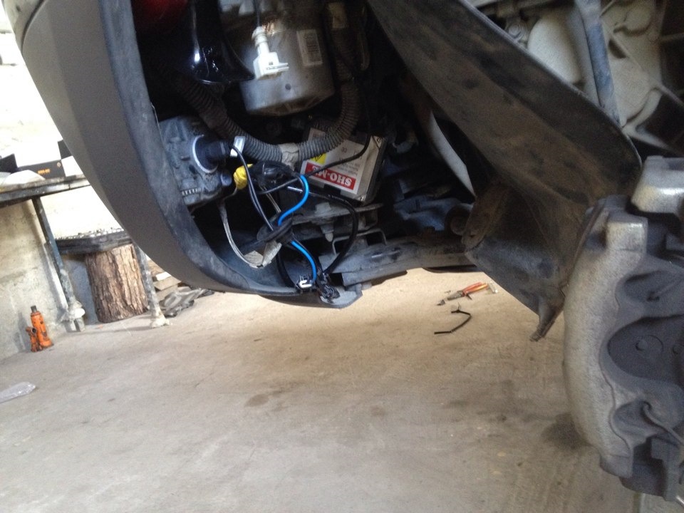 Установка ксенона в противотуманки и заодно клаксоны — Renault Duster ...