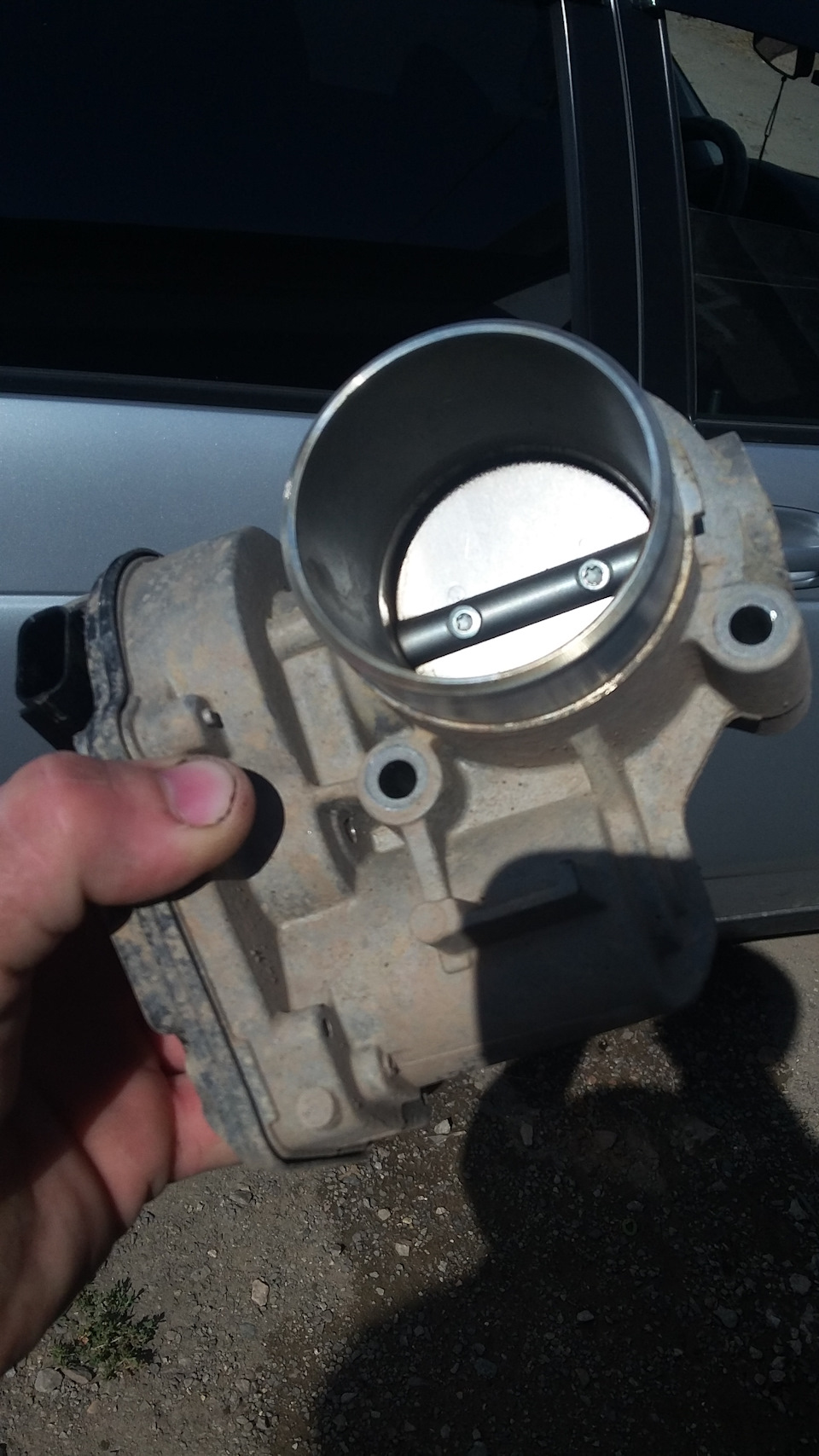 Чистка дроселя — Lada Приора универсал, 1,6 л, 2014 года | своими ...