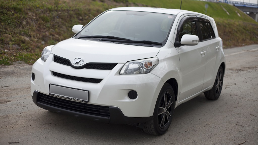 Toyota ist 2010 РіРѕРґ