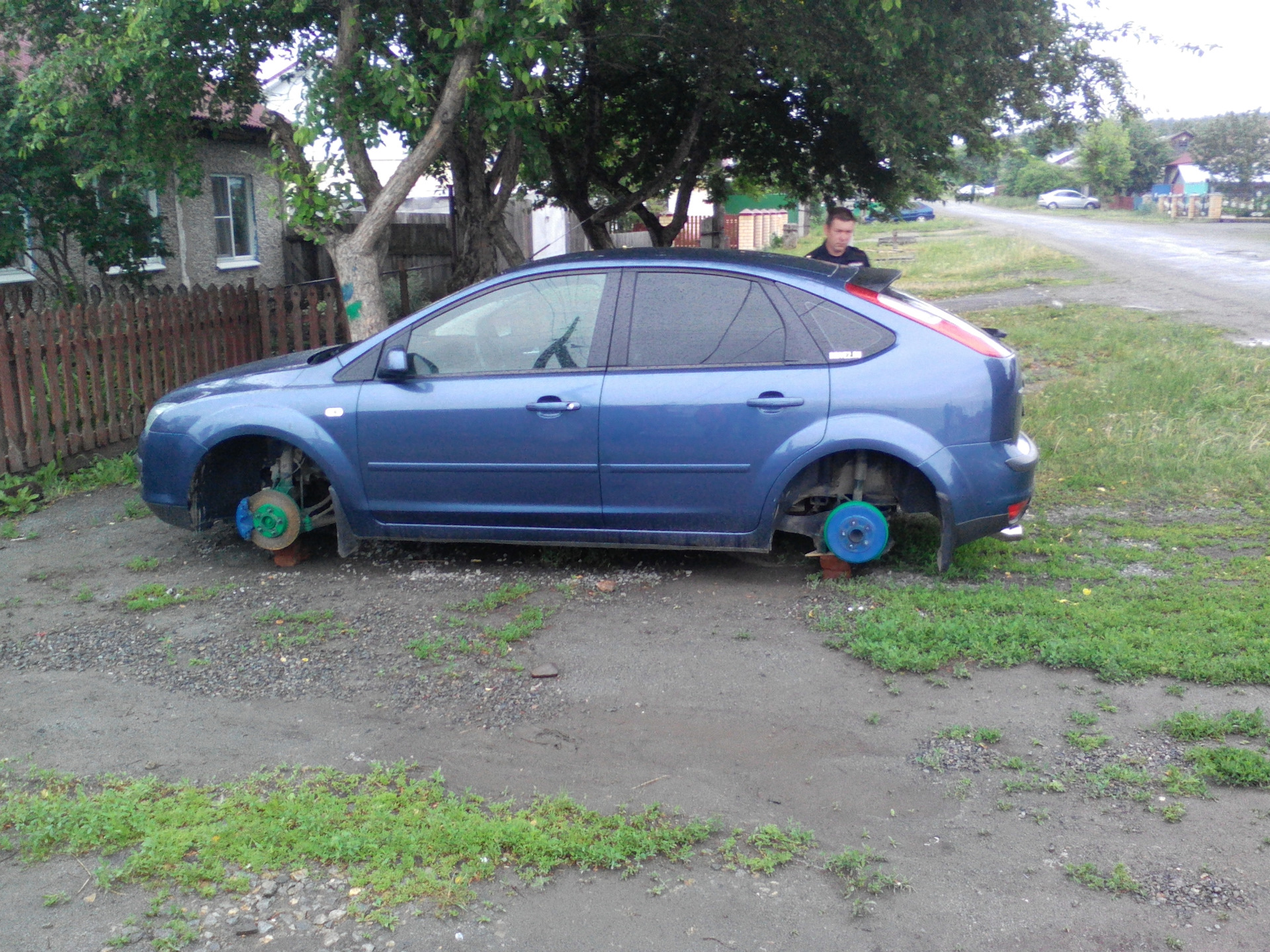 Украли колеса. Купил новые. — Ford Focus II Hatchback, 1,8 л, 2006 года |  колёсные диски | DRIVE2