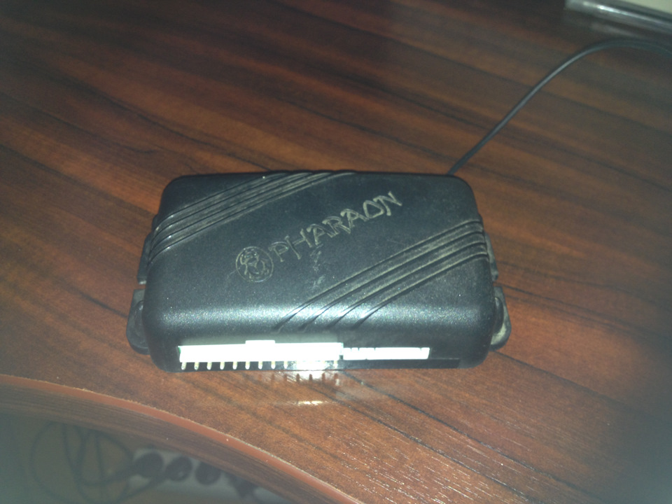 поворотники мигают все сразу — Renault Logan (1G), 1,4 л, 2010 года ...