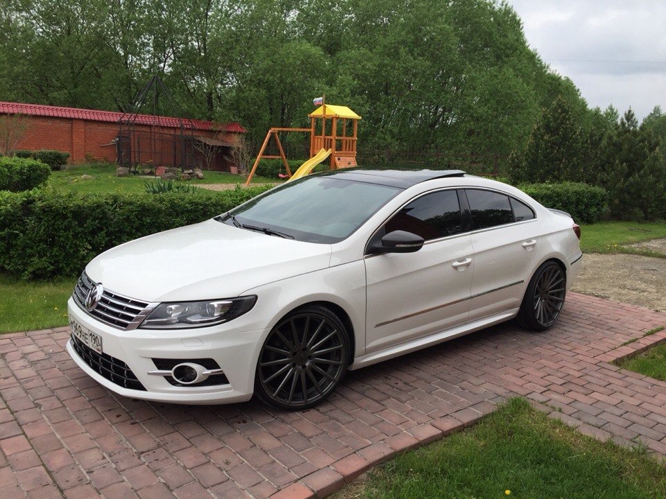 VW Passat cc Black