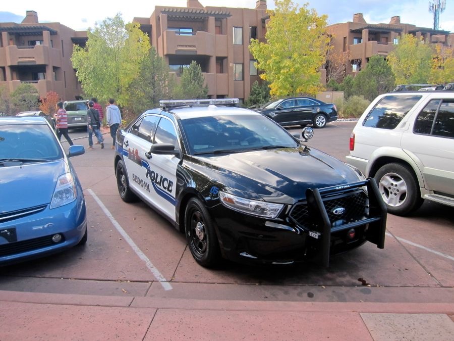 ford police interceptor sedan