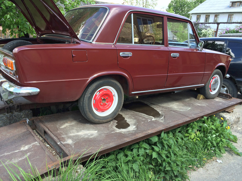 потек задний тормозной цилиндр — Lada 21011, 1,7 л, 1974 года | своими ...