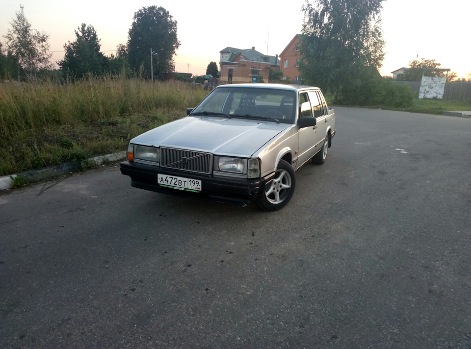 Вольво 740 2.4. Volvo 740 2.3.