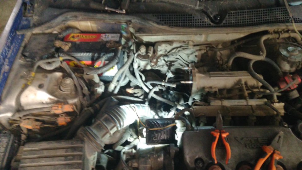 Чистка дроссельной заслонки — Honda Civic (5G), 1,6 л, 1994 года ...