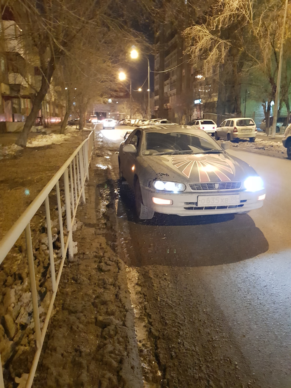 Поймала яму, шина в хлам, дорожники му.ки — Toyota Corolla Levin  (AE100/101), 1,6 л, 1993 года | шины | DRIVE2