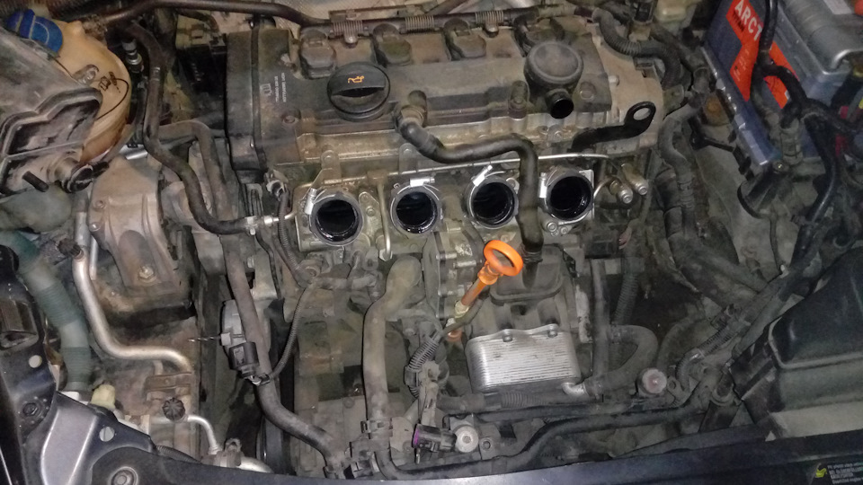Замена щеток генератора — Skoda Octavia A5 Mk2, 2 л, 2006 года | своими ...