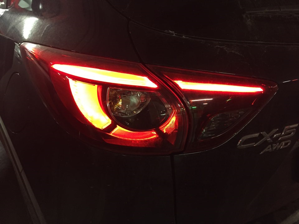 Фонарь мазда сх5. Фары Мазда сх5 светодиодные. Мазда СХ-5 оптика ночью. Mazda CX-5 2015 диодные фары. Mazda CX 5 задние фары.