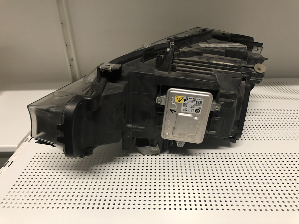 Headlamp replacement — BMW 3 series (F30), 2 л, 2013 года поломка