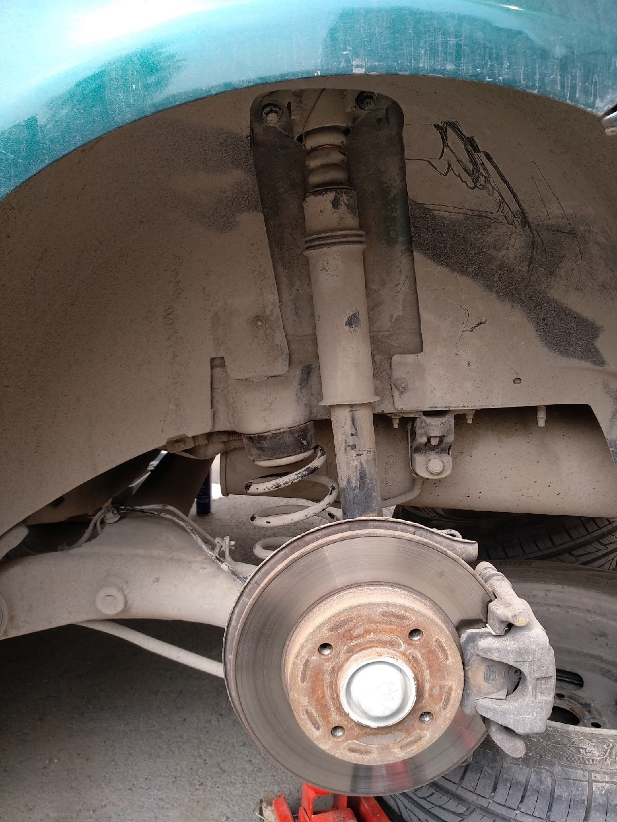 Установка задних проставок — Peugeot 307, 1,6 л, 2004 года | своими ...