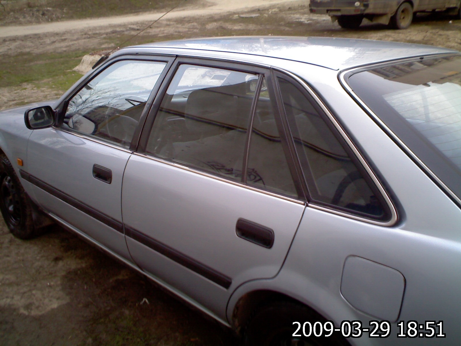    Toyota Carina II 16 2009