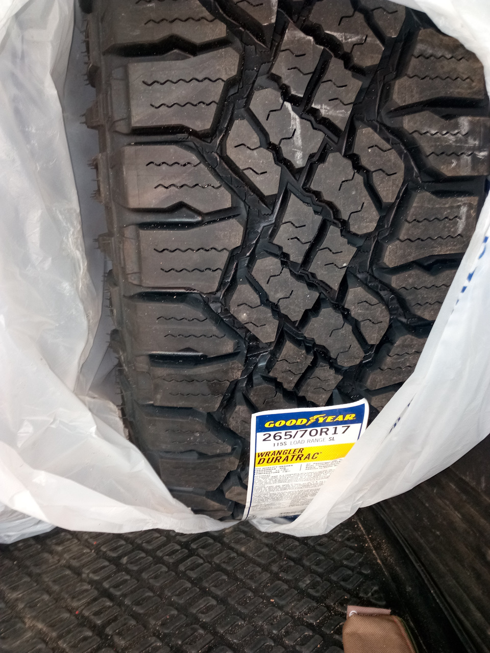 Купить шины best tyres. Goodyear Wrangler Duratrac 265/65 r17. Гудиер дуратрак 265/70/17. 265/65 R18 Гудиер дуратрак.