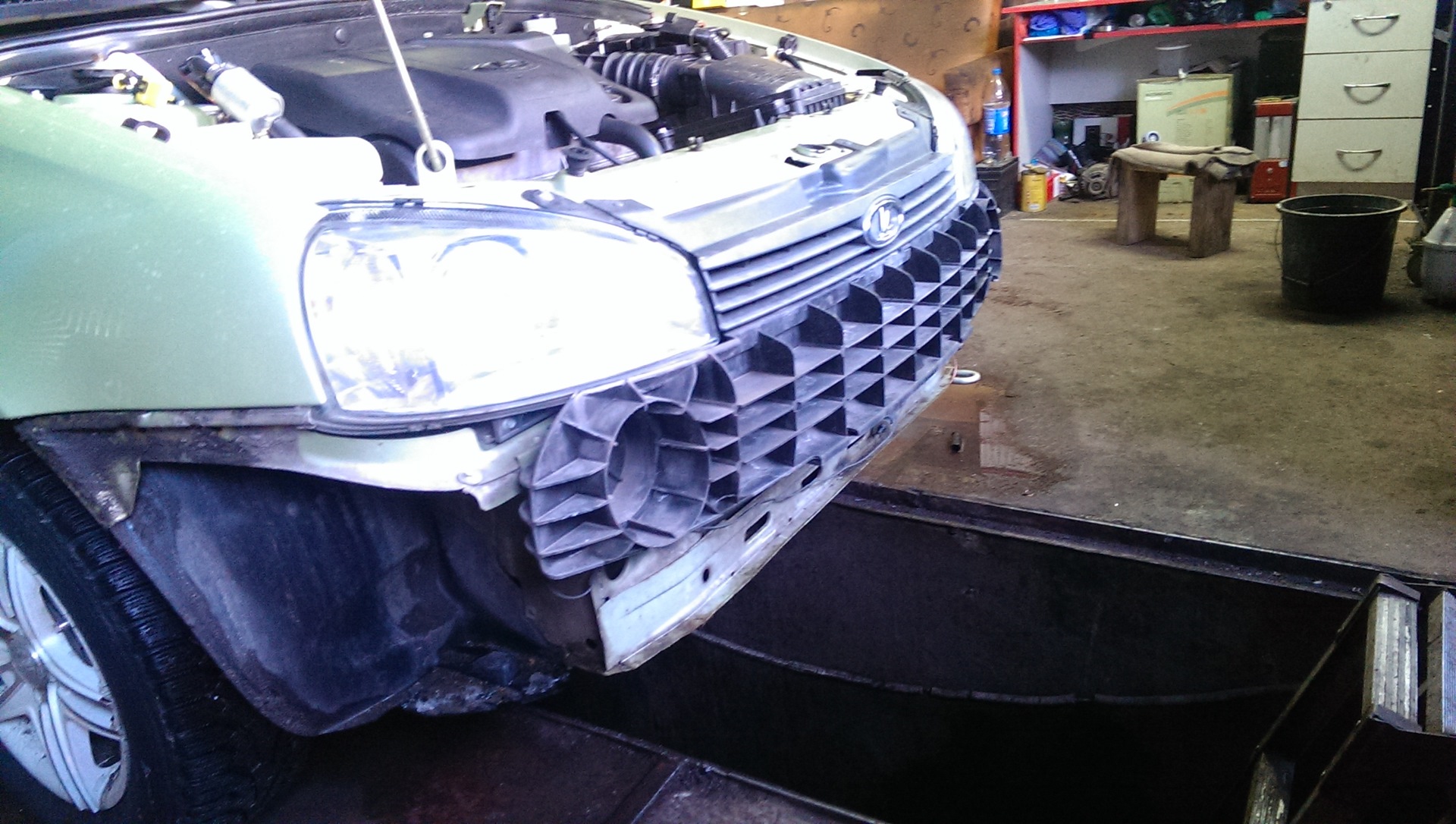 Пайка бампера — Lada Калина седан, 1,6 л, 2007 года | ДТП | DRIVE2