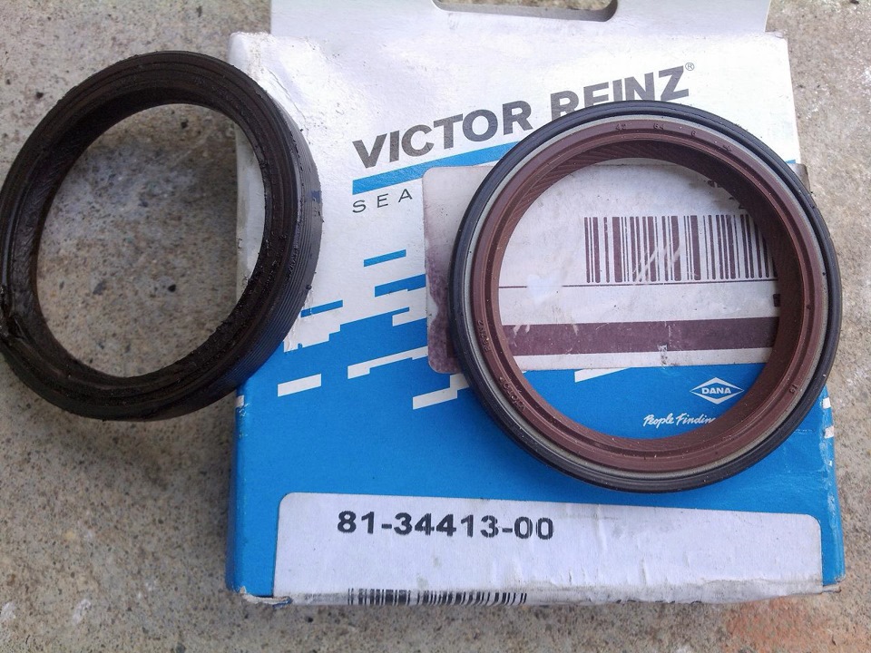 Шкив КОЛЕНвАла или заодно поменяю что бы два раза не лазить ...