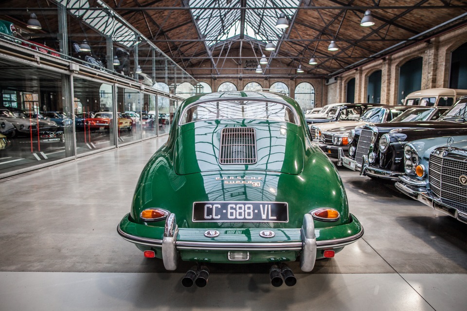 Classic remise Berlin. Музей классических автомобилей. Машина на Берлин. Музей классических автомобилей в Берлине.