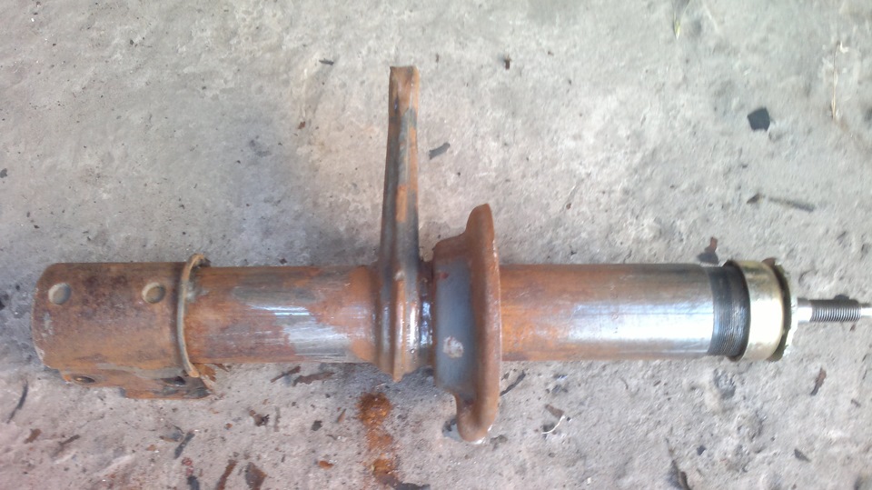 Стойки или "Дело было … делать было …" — ЗАЗ 1102, 1,2 л, 2002 года ...