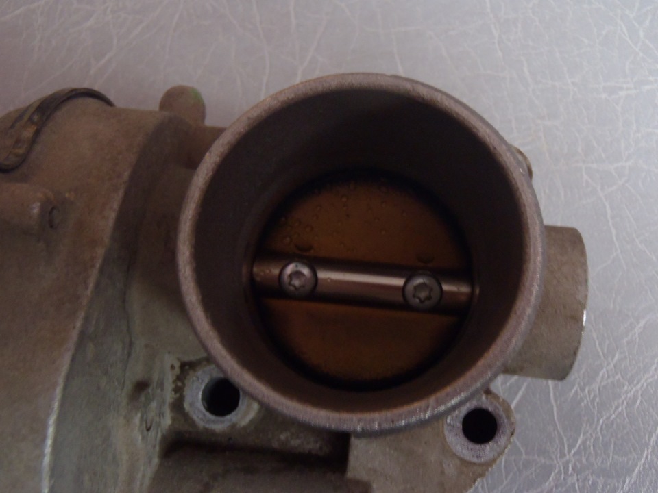 Замучили дабл-старты. Промывка дроссельной заслонки. — Ford Fiesta (Mk ...