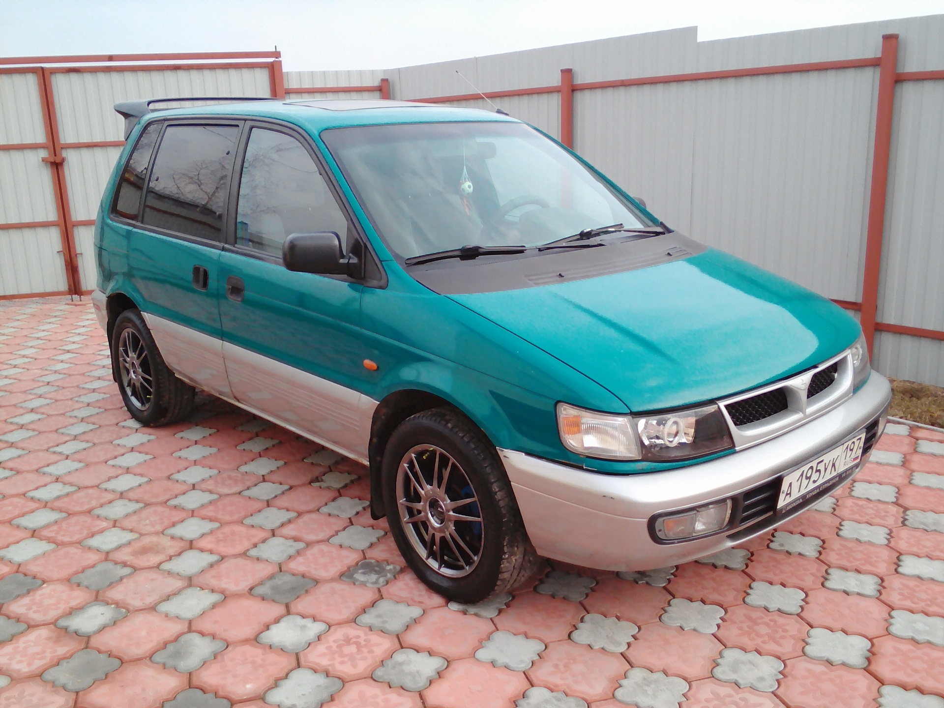 8. Мицубиси спейс вагон 1993. Митсубиси спейс стар в разборе. Запчасти мицубиси спейс стар. 8 2003.