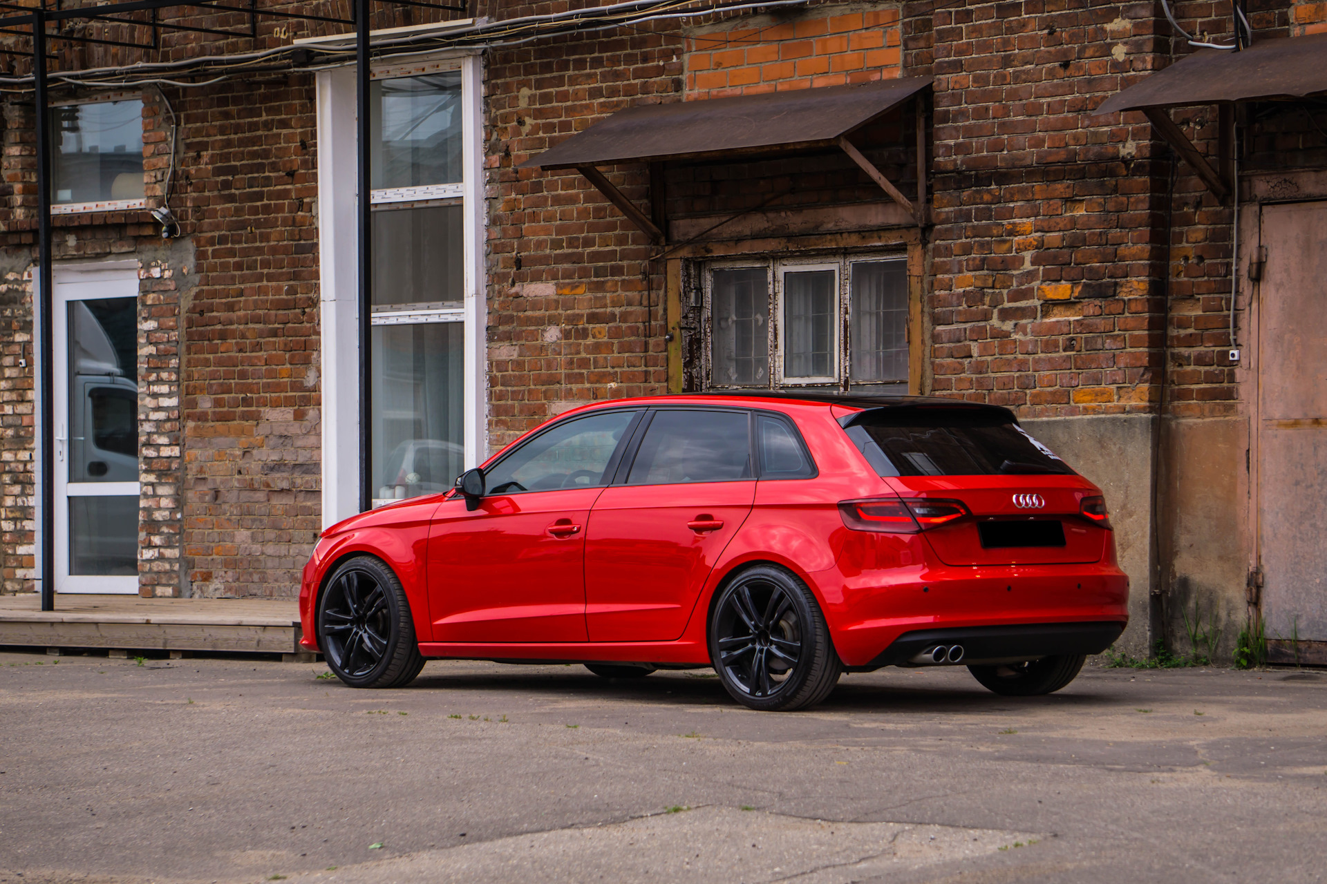 Audi a3 8v. Audi a3 красная. Audi a3 Red r18. Ауди а3 8v. Audi a3 III красный.