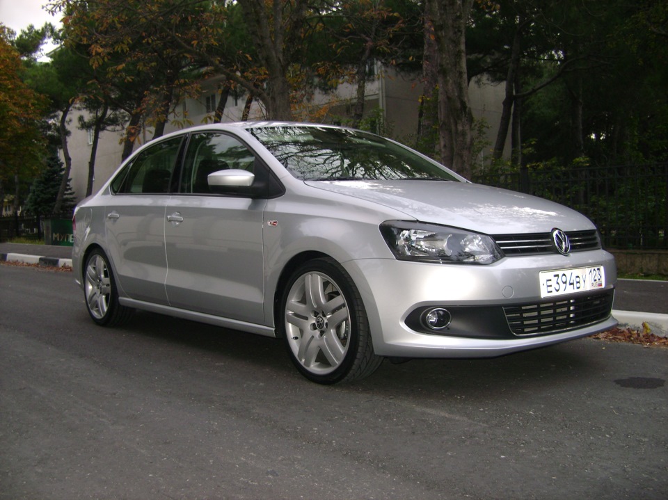 Volkswagen Polo long Beach r17