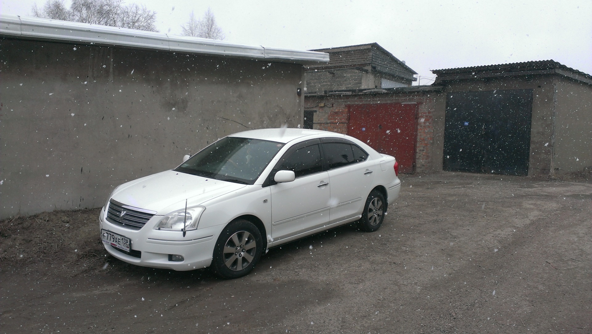 Отчет о использовании гибридной съемной тонировки — Toyota Premio (T240),  1,5 л, 2005 года | стайлинг | DRIVE2