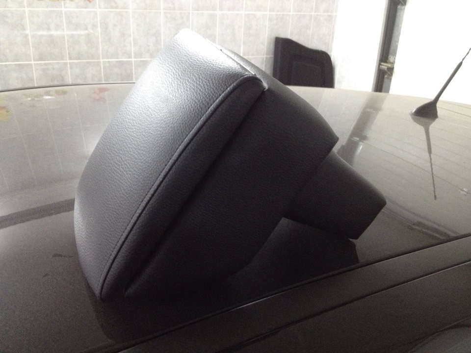 Подлокотник в тренд — Ford Focus Hatchback III, 1,6 л, 2011 года ...