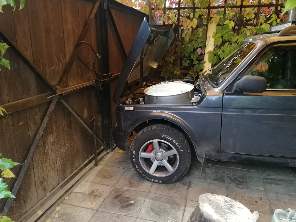 Темно-серой краски по спекулятивной цене не нашол)))) — Lada 4x4 3D