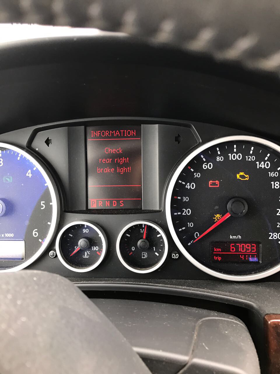 Check rear right brake light фольксваген туарег. Check rear lights bmw x5 e53. Check rear lights. задние фонари х5 е53. Check rear lights.