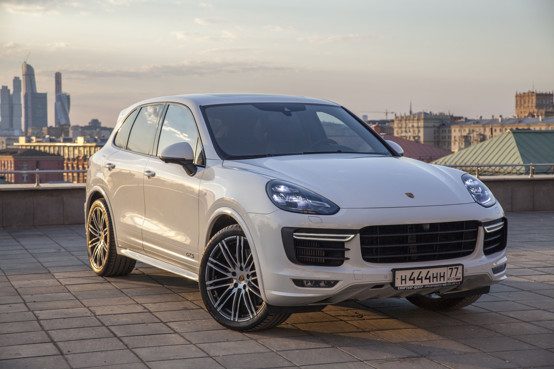 Porsche cayenne gts