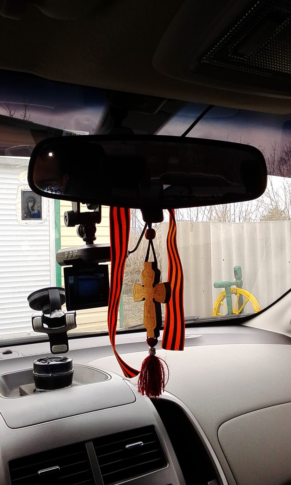 Регистратор от плафона. — Chevrolet Aveo Sedan (2G), 1,6 л, 2013 года ...