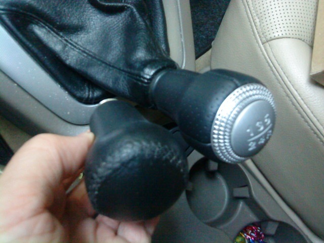 Замена кожи на ручку КПП и кулиссу - Hyundai Tucson (JM), 2 л, 2008 года стайлин