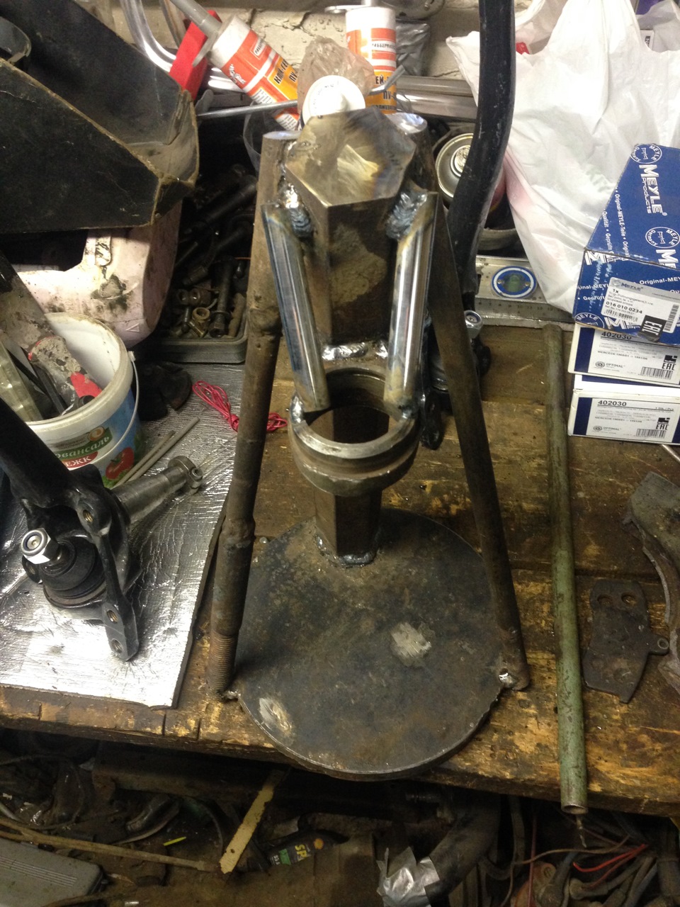 Перепрессовка нижних шаровых — Mercedes-Benz S-Class (W126), 1983 года ...