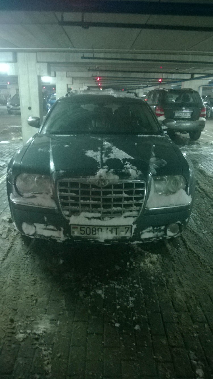 Фото в бортжурнале Chrysler 300C (1G). Запчасти на фото: B5080