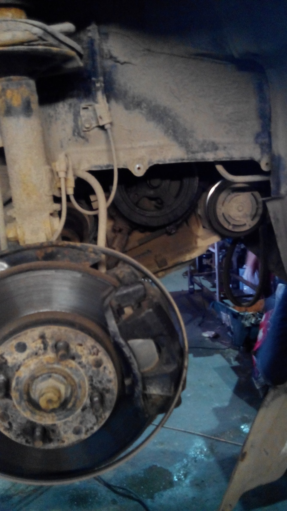 Замена прокладки колектора-выхлопной трубы и сальник лобовины 1nz ...