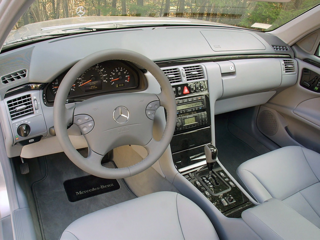 Mercedes Benz e class w210