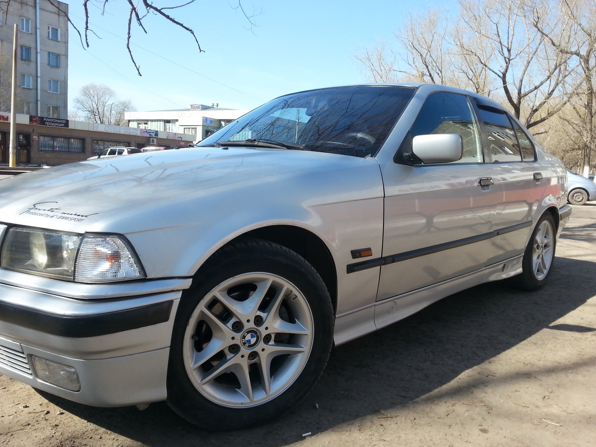 Maserati ghibli ii. Субару легаси 2. 3. Мазда 323 1994г. Ford taurus gl.