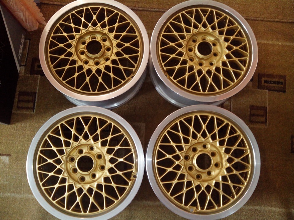 Bbs объявления. Диски BBS r15 VW Passat b5. Passat b4 диски BBS. Passat b3 BBS ra r15. Диски BBS r16 двойная сверловка.