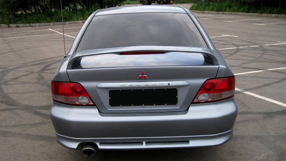 Мицубиси галант задние. Mitsubishi Galant 1998 зад.