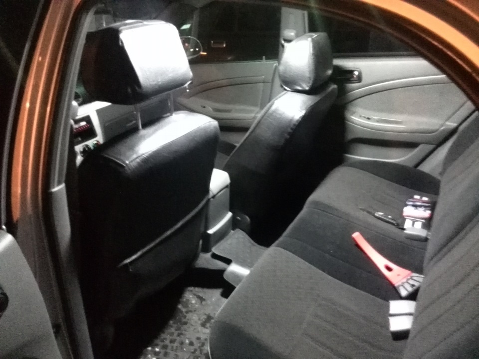 Выдает вот такой световой пучок — Chevrolet Lacetti 5D