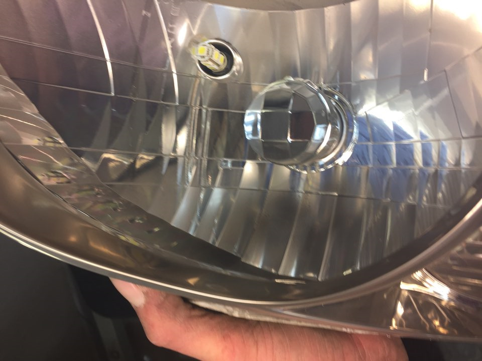 Эта первая и последняя фара которую разбирал сам, или помогите деньгами ...