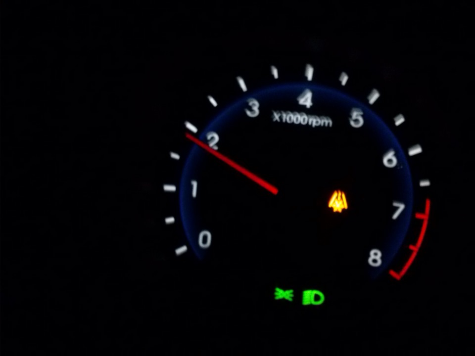 датчик скользкая дорога горит. датчик скользкая дорога. ниссан х-трейл т31 мигает желтый индикатор. датчик скользкая дорога. мигает датчик скользкой дороги.