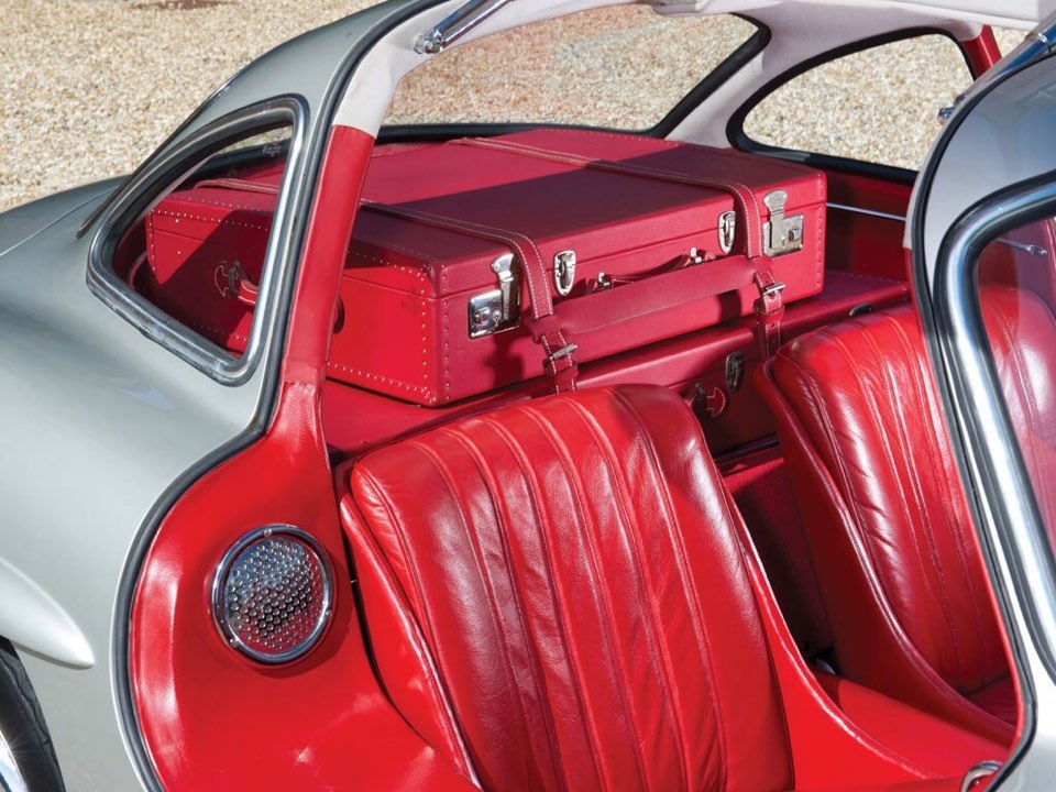 Gullwing Interior