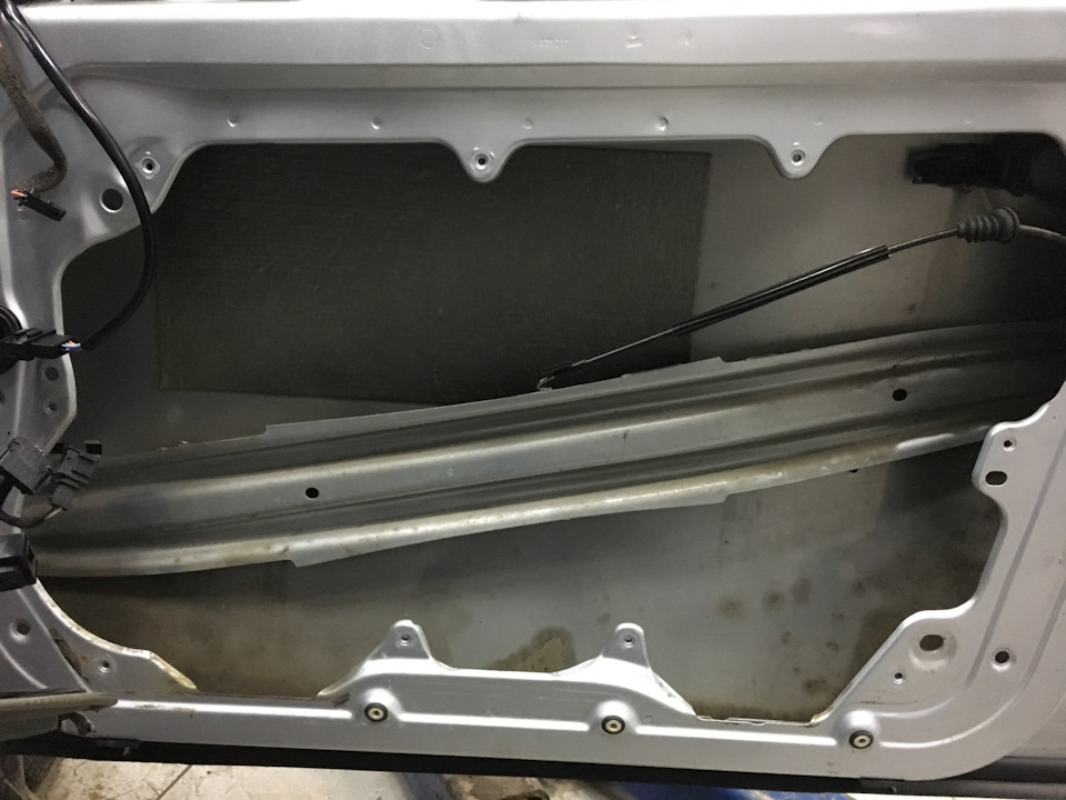 Продолжаем клеить шумку — Volkswagen Golf Mk4, 1,4 л, 2002 года ...